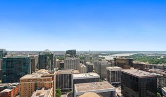 1781 N PIERCE St 501, Arlington, VA 22209