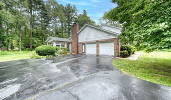 126 Grand View Ter, Brooklyn, CT 06234
