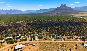 2868 N Foothill Dr, Apple Valley, UT 84737