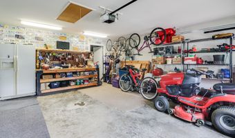 9249 Taylor Dr, Biloxi, MS 39532