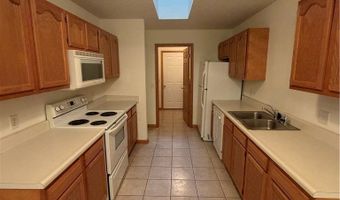1437 Waters Edge Dr, Akron, OH 44313