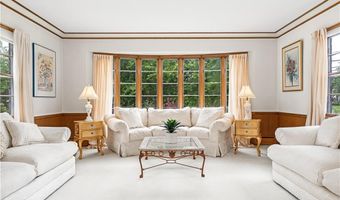 133 Tupelo Hill Dr, Cranston, RI 02920