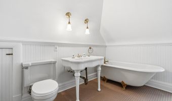 211 Cedar Ave, Allenhurst, NJ 07711