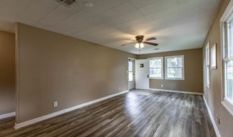 834 S A St, Arkansas City, KS 67005