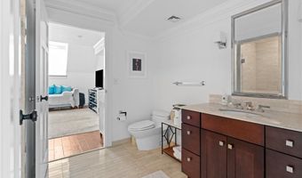 1000 Chapel View Blvd 313, Cranston, RI 02920