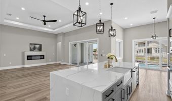 614 PINCKNEY Dr, Apollo Beach, FL 33572