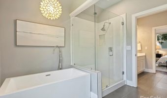 2121 Club Rd, Charlotte, NC 28205