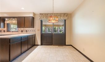 4741 Laburnum Dr, Akron, OH 44319