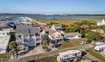 205 Barefoot Ln, Atlantic Beach, NC 28512