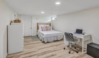 14 N Coe Ln, Ansonia, CT 06401