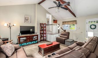 10 N Beech Tree Rd, Brookfield, CT 06804