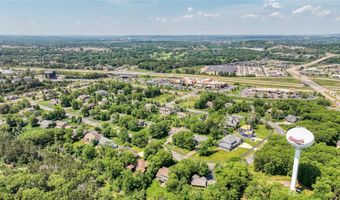 904 Timber View Dr, Altoona, WI 54720