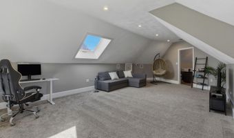 276 N Amherst Rd, Bedford, NH 03110