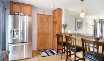 440 W Lake Park Dr, Addison, IL 60101