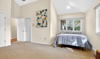 9209 VENDOME Dr, Bethesda, MD 20817