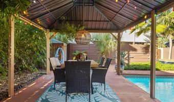 128 Lee St, Biloxi, MS 39530