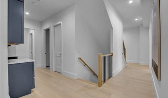 11 Sanctuary Ct, Amherst, NY 14221