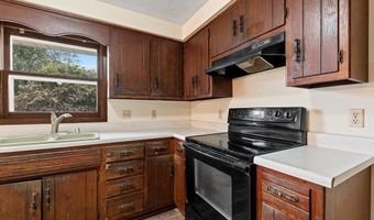 1517 Navarino St, Algoma, WI 54201