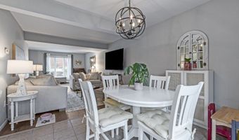 393 Mohegan Cir 393, Andover, NJ 07848