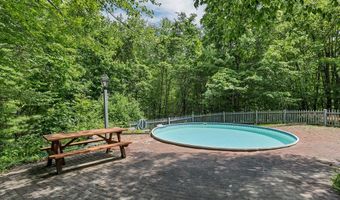 69 King Rd, Bedford, NH 03110