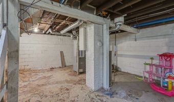 317 Black St, Akron, OH 44306