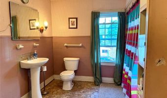 41 Brooklyn St, Angelica, NY 14709
