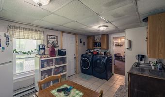 22-24 Hewitt St, Amsterdam, NY 12010