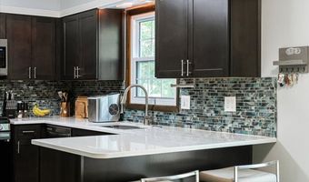 667 Duxbury Ct SE, Ada, MI 49301