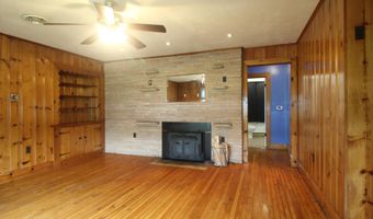 256 E Maple Ave, Alderson, WV 24910