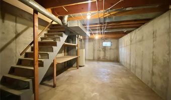 3865 Crest Cir, Arnold, MO 63010