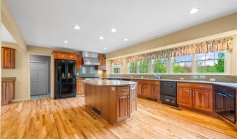 61 Kimberly Ln, Cranston, RI 02921