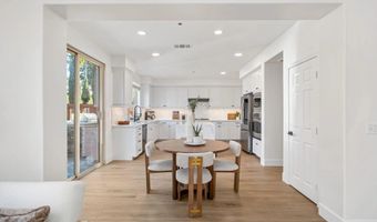 3749 Arapaho Pl, Carlsbad, CA 92010