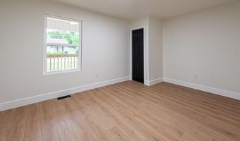 135 Short St, Athens, TN 37303