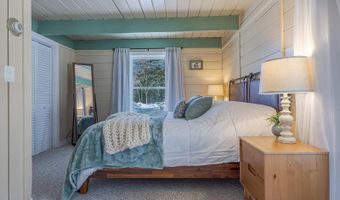 26 Hummingbird Ln, Bar Harbor, ME 04609