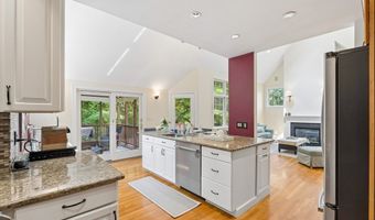 136 Davis Rd, Acton, MA 01720