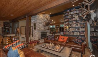 364 E 1600 Rd, Baldwin City, KS 66006