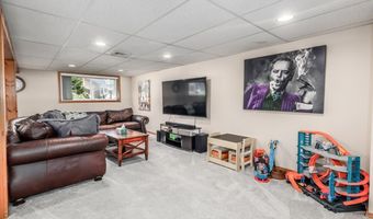 46 Jeanette Rd, Danbury, CT 06811