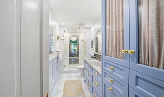 11005 Park Rd, Anchorage, KY 40223