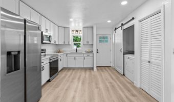 226 Hoomoku St, Kahului, HI 96732