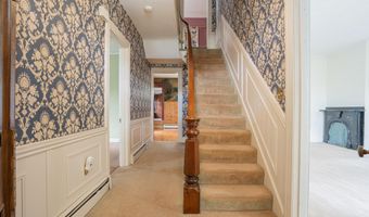 221 Franklin St, Alburtis, PA 18011