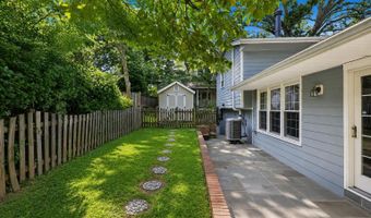 3831 N VERNON St N, Arlington, VA 22207