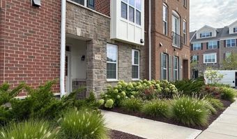 2783 Ashcombe Dr, Ann Arbor, MI 48105