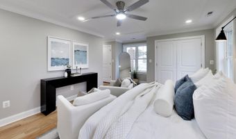 6410 WINNEPEG Rd, Bethesda, MD 20817