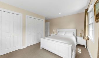 110 Commerce Rd, Barnstable, MA 02630
