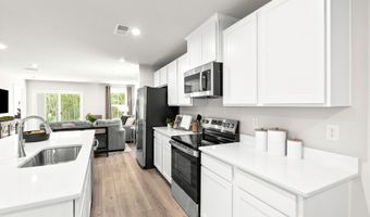 8011 Sterling Oaks Dr NW Plan: Fairview, Ash, NC 28420