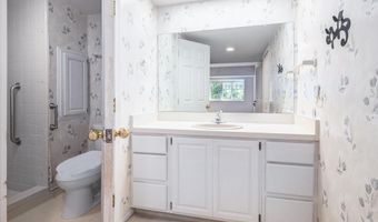 2115 Nature Cove Ct 206, Ann Arbor, MI 48104