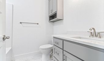 7004 Orange Ave, Bentonville, AR 72713
