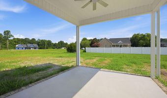 823 Mulligan Dr, Ayden, NC 28513