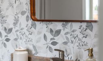 3333 N CASALOMA Dr 9, Appleton, WI 54913