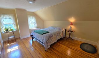49 Tyler St, Brattleboro, VT 05301